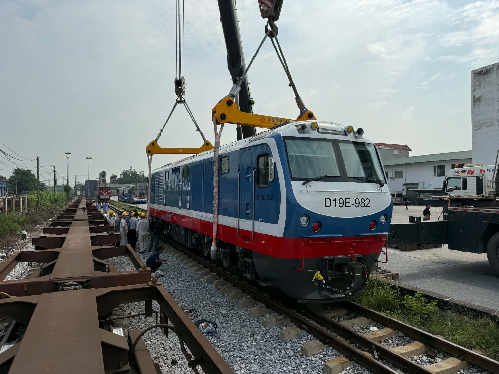 VNR tiếp nhận lô đầu máy diesel thế hệ mới, bổ sung sức kéo nhằm nâng cao năng lực vận tải